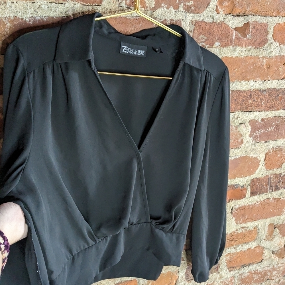 New York‎ & Company 7th Avenue Black Wrap Flowy Top w/ Tie Waist & Side Zipper